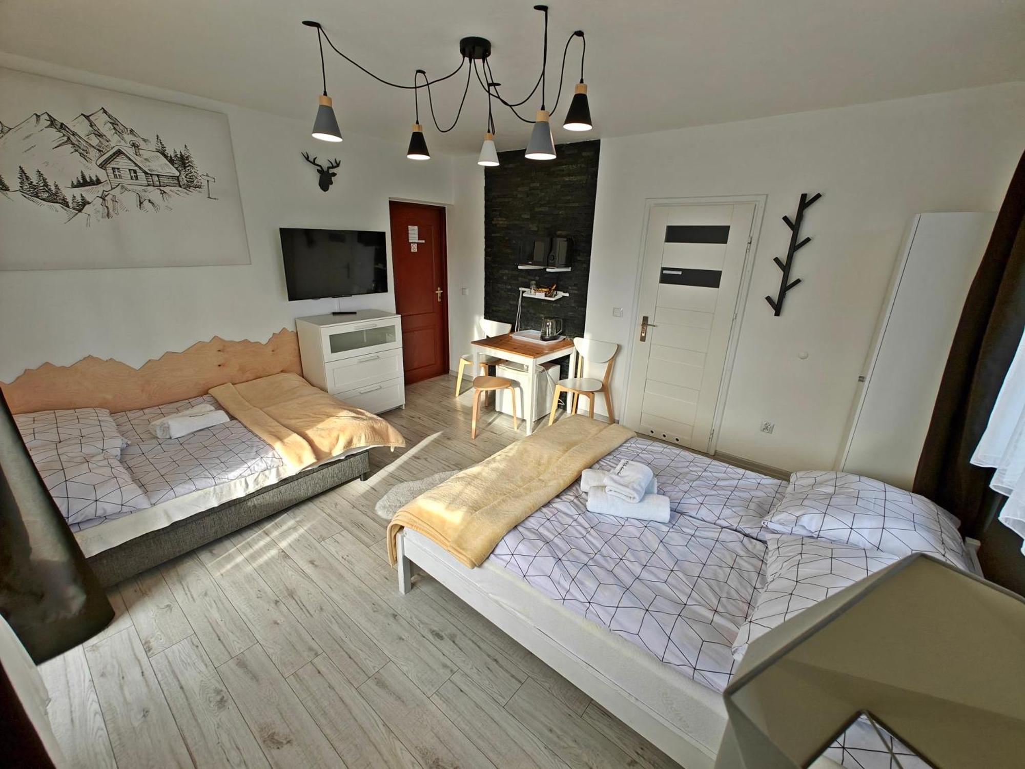 Villa Bukovinka: Forest Retreat with Ski Lifts and Thermal Baths Bukowina Tatrzanska Exterior photo