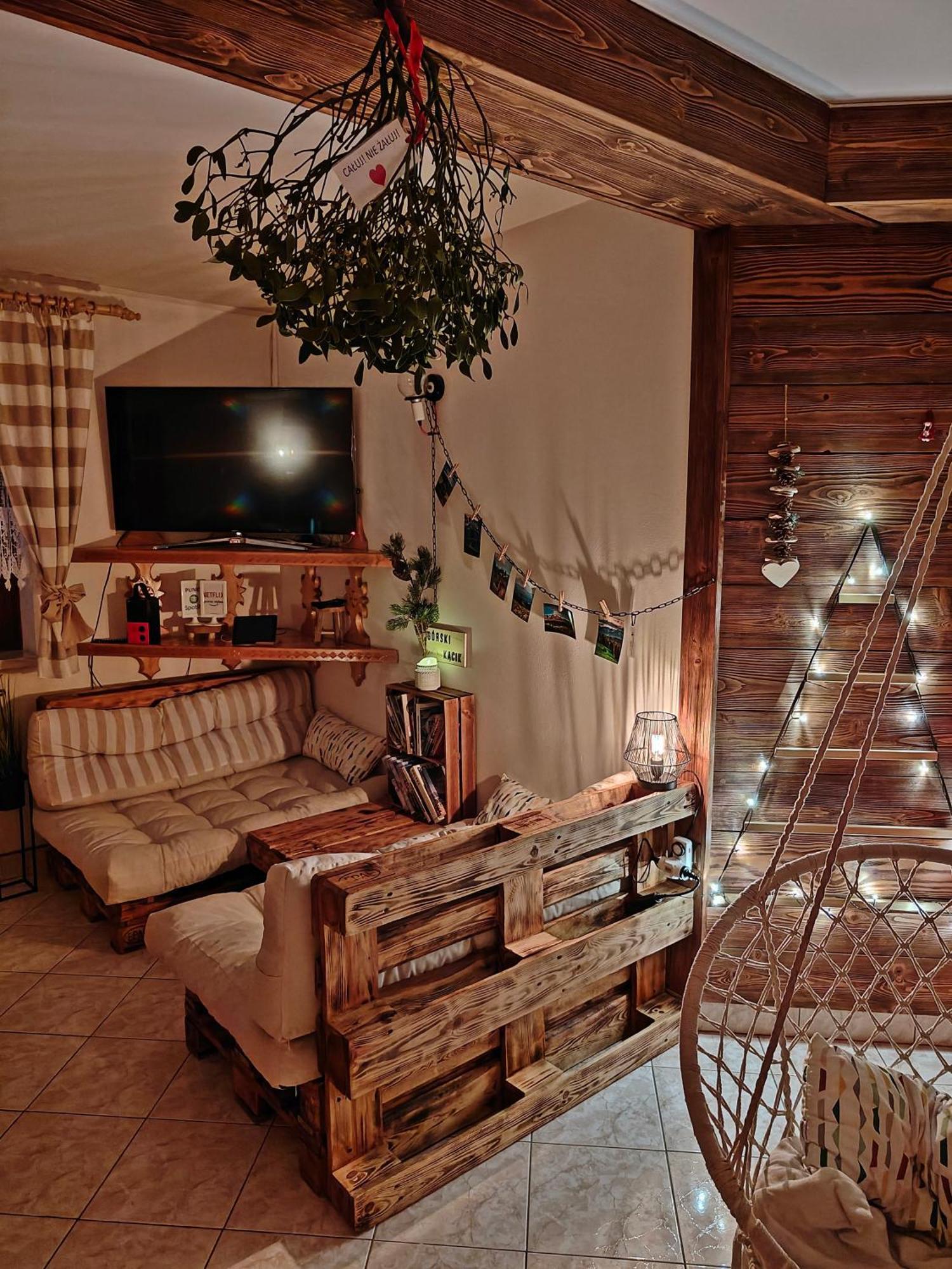 Villa Bukovinka: Forest Retreat with Ski Lifts and Thermal Baths Bukowina Tatrzanska Exterior photo