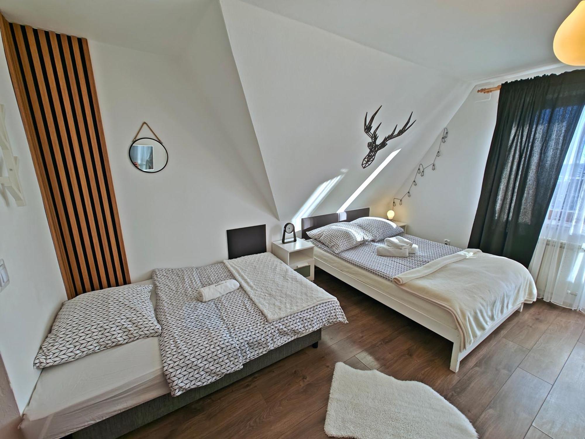 Villa Bukovinka: Forest Retreat with Ski Lifts and Thermal Baths Bukowina Tatrzanska Exterior photo